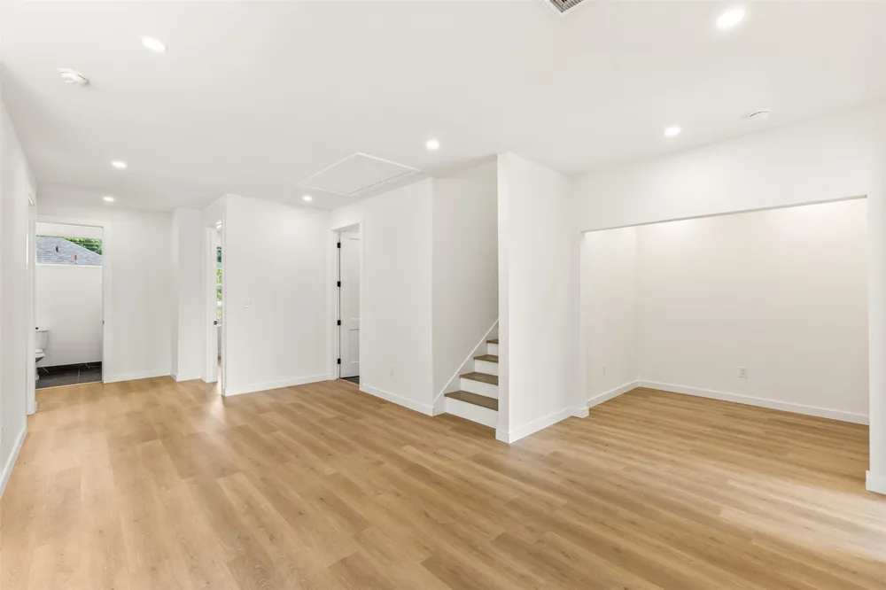 438 Bonnie View Road Dallas, TX 75203