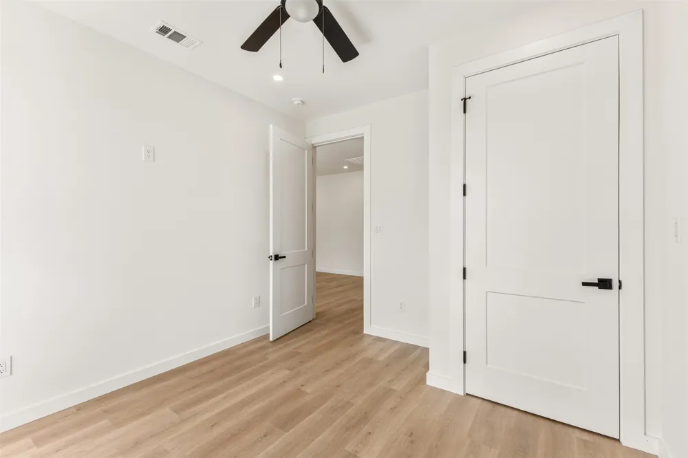 438 Bonnie View Road Dallas, TX 75203