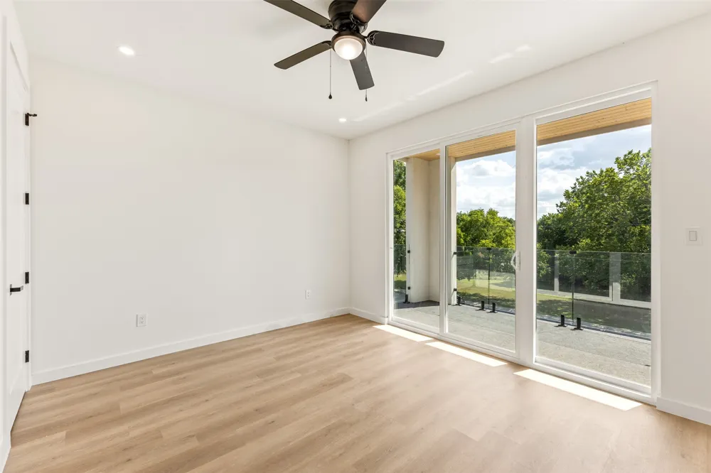 438 Bonnie View Road Dallas, TX 75203