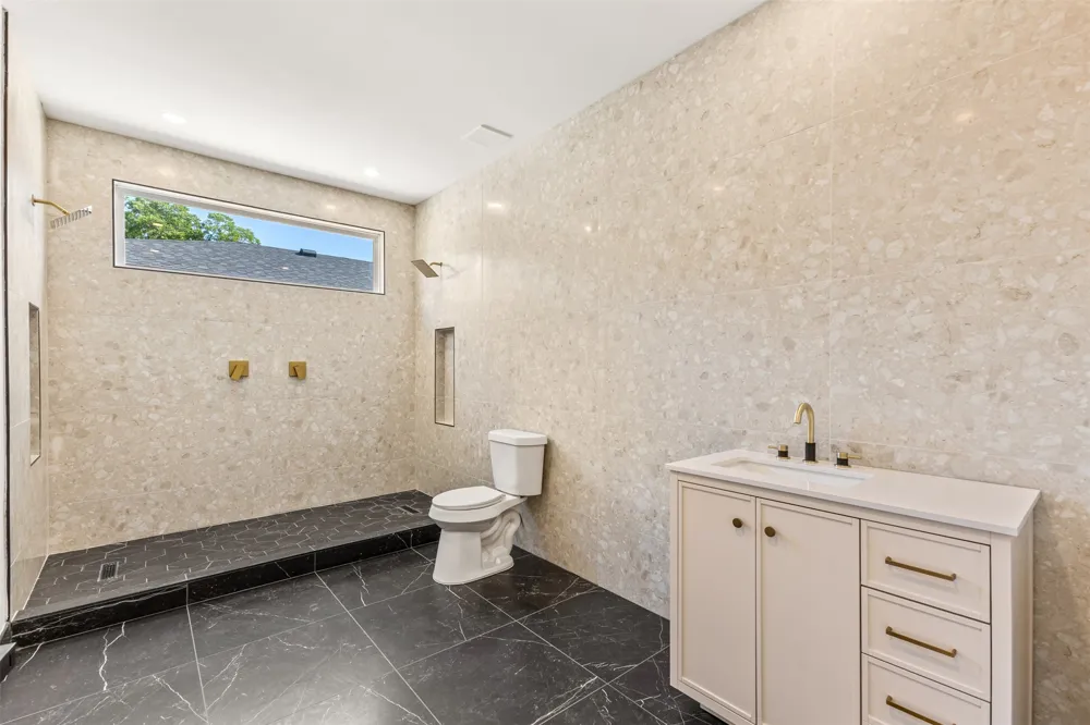 438 Bonnie View Road Dallas, TX 75203