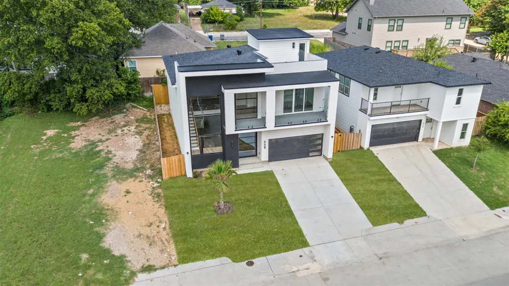 438 Bonnie View Road Dallas, TX 75203