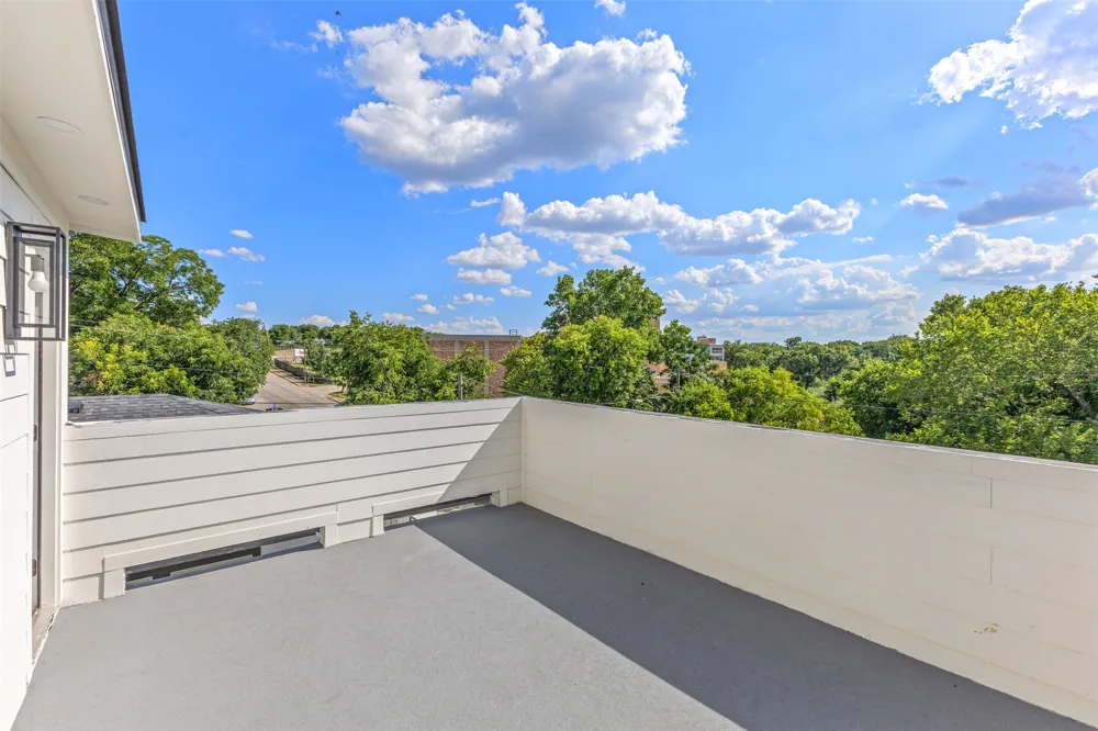 438 Bonnie View Road Dallas, TX 75203