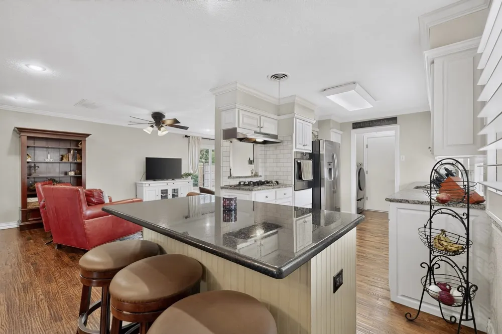 8420 Sweetwater Drive Dallas, TX 75228