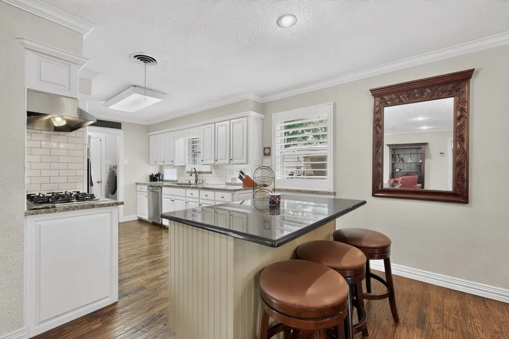 8420 Sweetwater Drive Dallas, TX 75228
