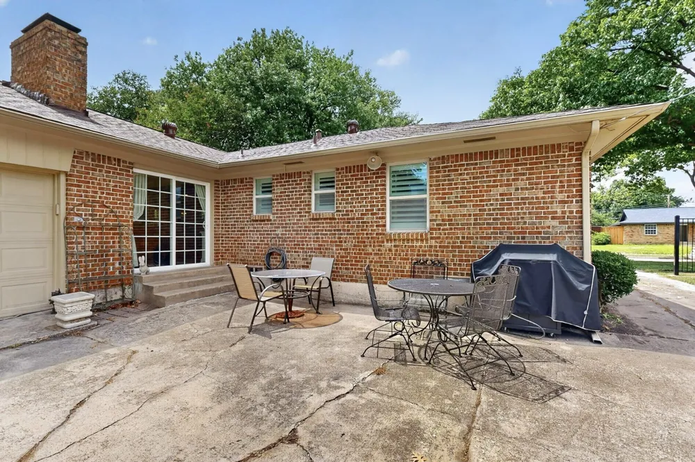 8420 Sweetwater Drive Dallas, TX 75228