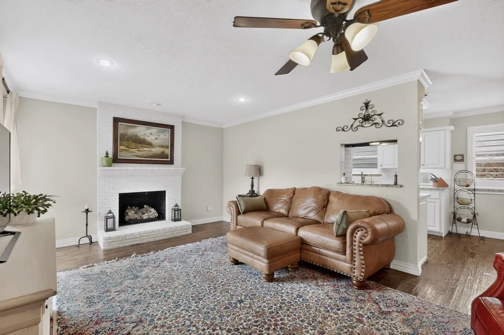 8420 Sweetwater Drive Dallas, TX 75228