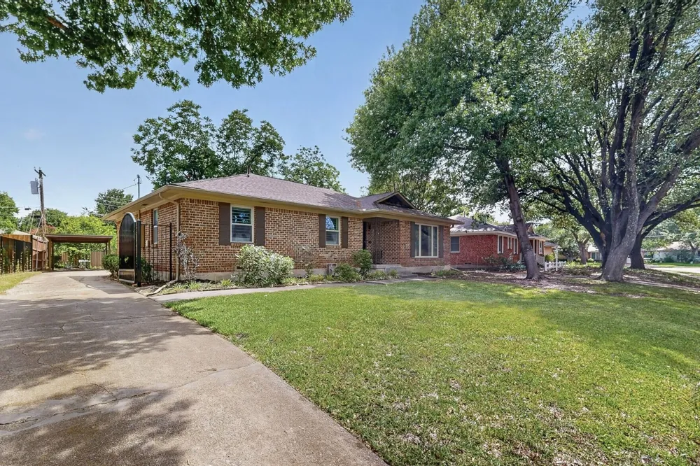 8420 Sweetwater Drive Dallas, TX 75228