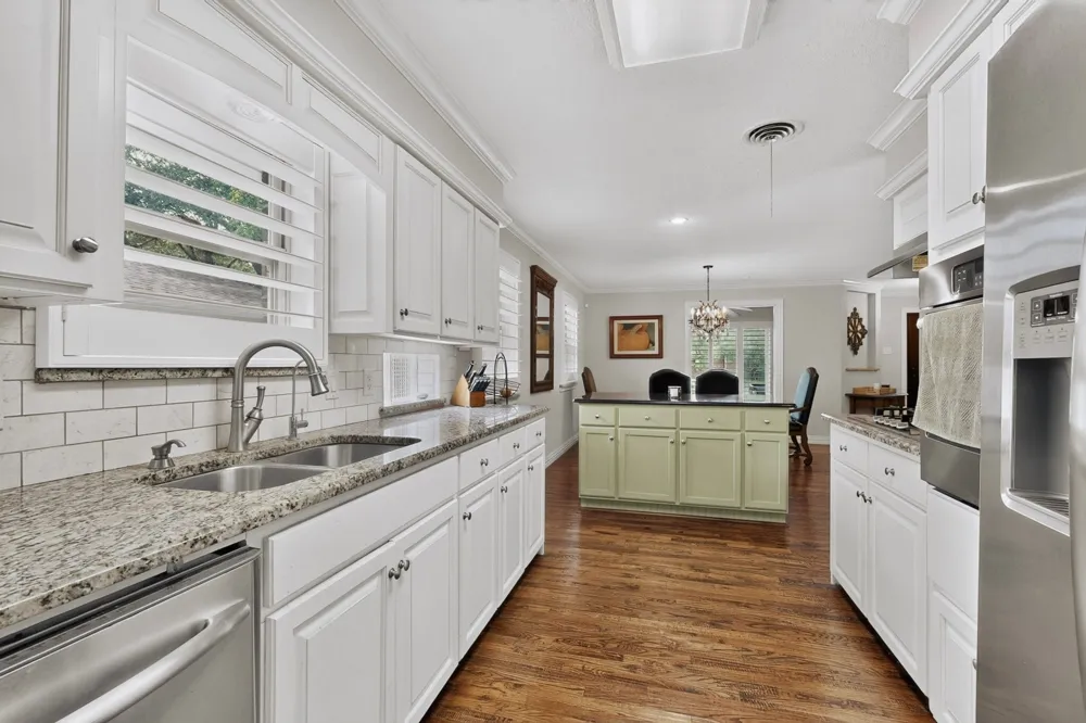 8420 Sweetwater Drive Dallas, TX 75228