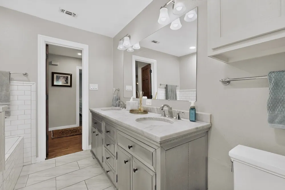 8420 Sweetwater Drive Dallas, TX 75228