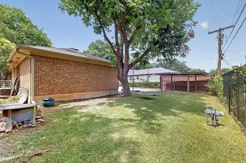 8420 Sweetwater Drive Dallas, TX 75228