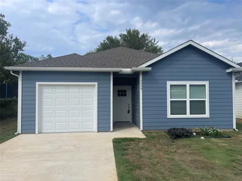 1009 Dubois Street