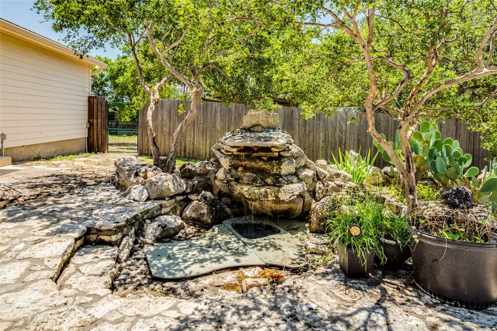 20 Saddle Rock Ridge Wimberley, TX 78676