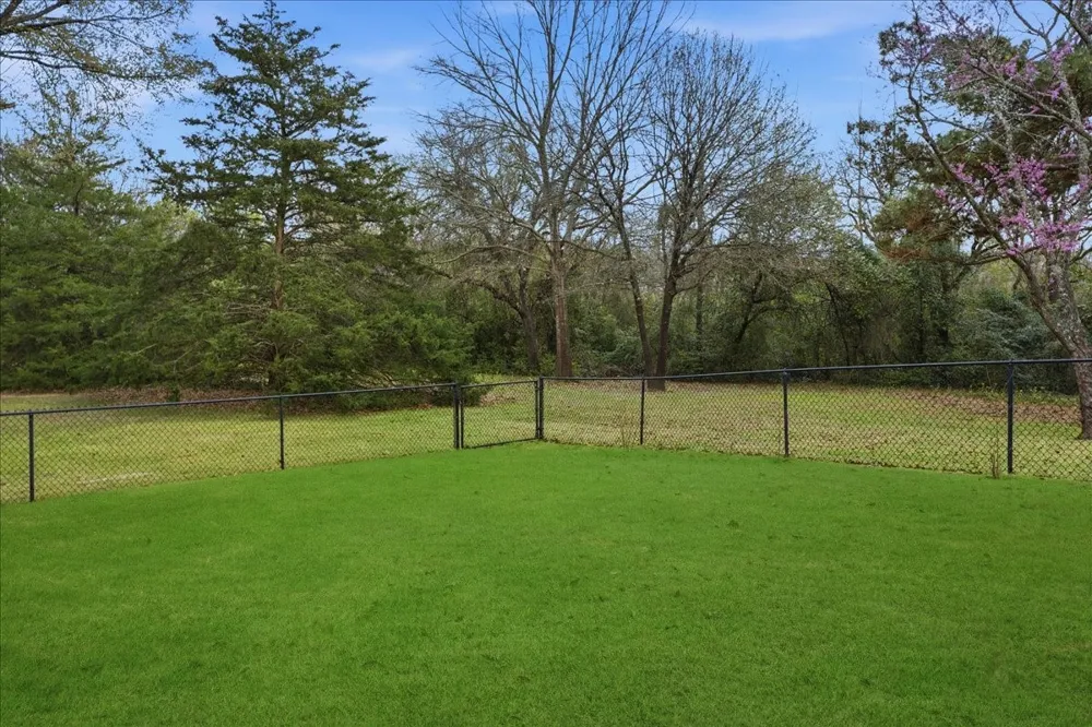 16378 County Road 431 Lindale, TX 75771