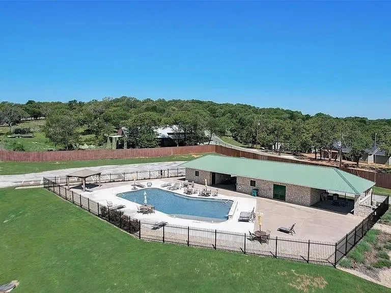 133 Sunset Bay Pointe Court Chico, TX 76431