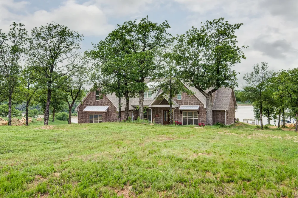 133 Sunset Bay Pointe Court Chico, TX 76431