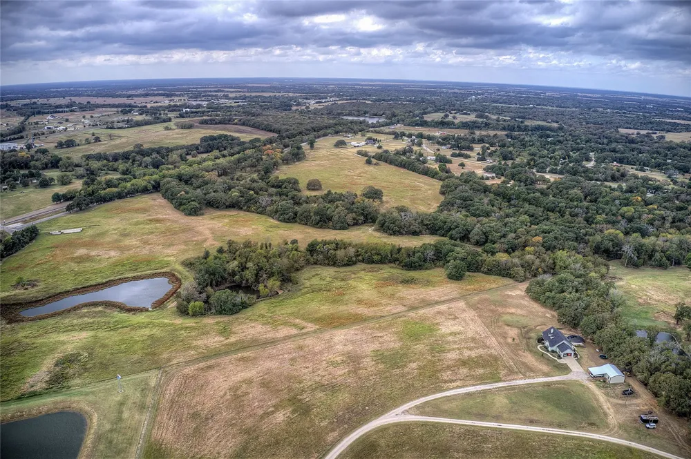 1711 County Road 3501 Wills Point, TX 75169