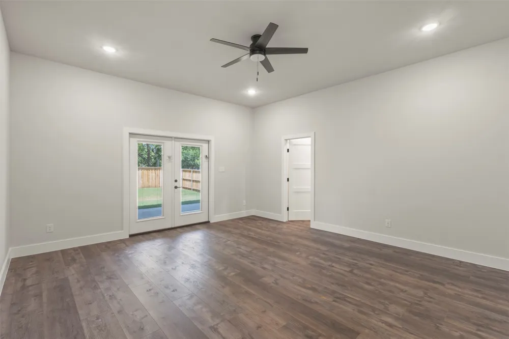621 Oaklawn Drive River Oaks, TX 76114