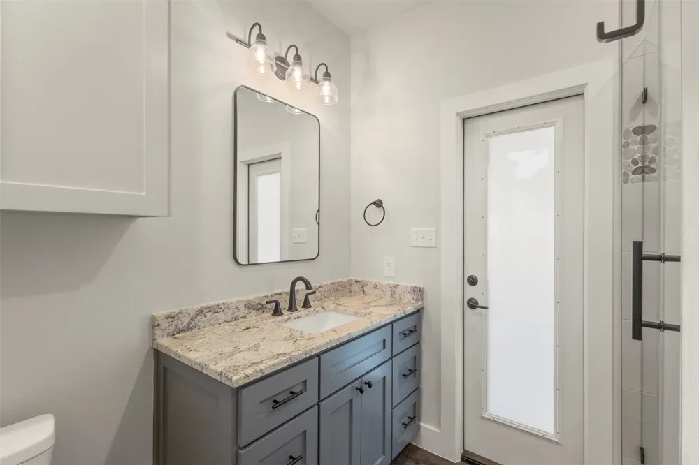 621 Oaklawn Drive River Oaks, TX 76114