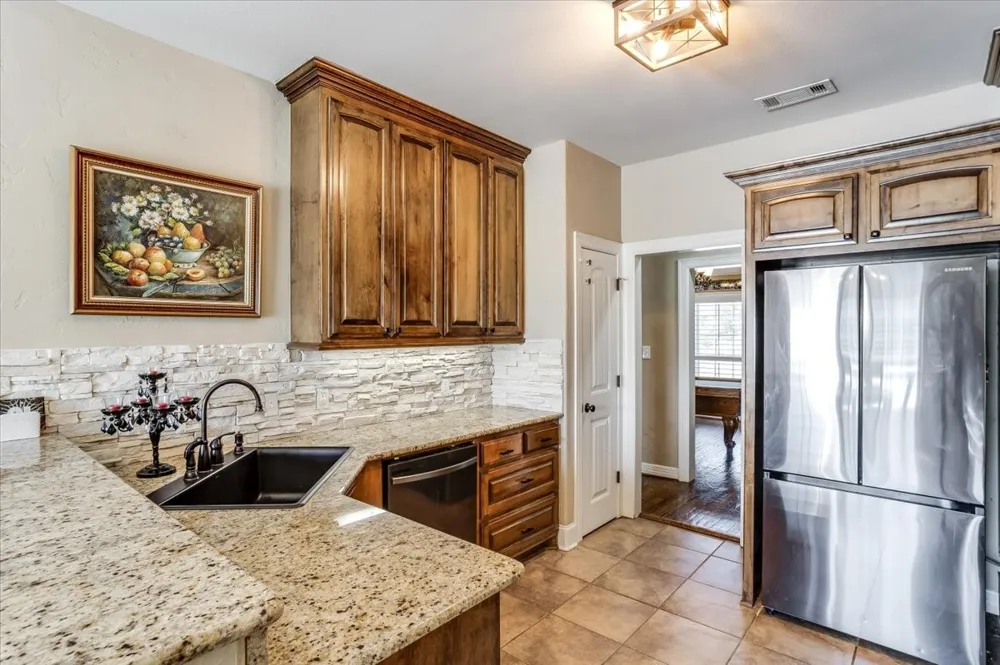 30 Tananger Springs Drive Denison, TX 75021