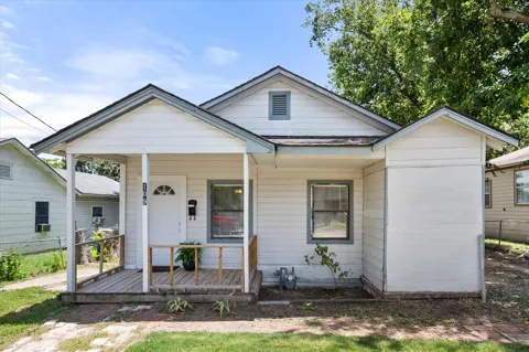 109 E Tyler Street