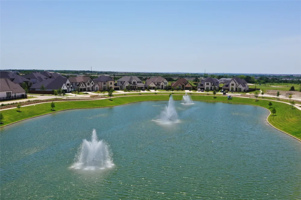 1816 Golden Gate Way Celina, TX 75009