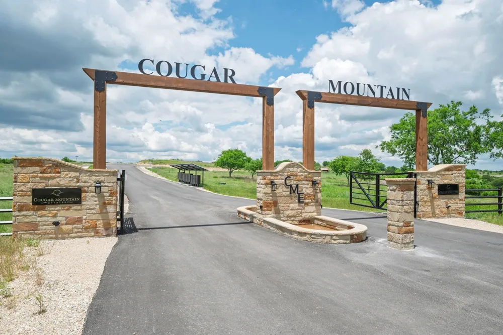 2500 Tom Chaney Granbury, TX 76049