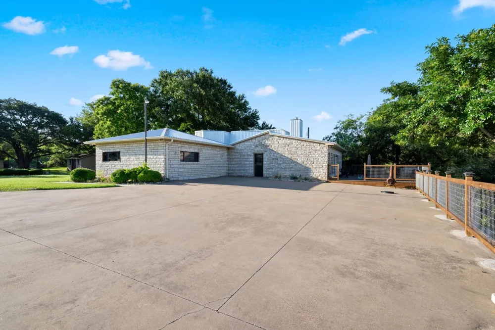 2500 Tom Chaney Granbury, TX 76049