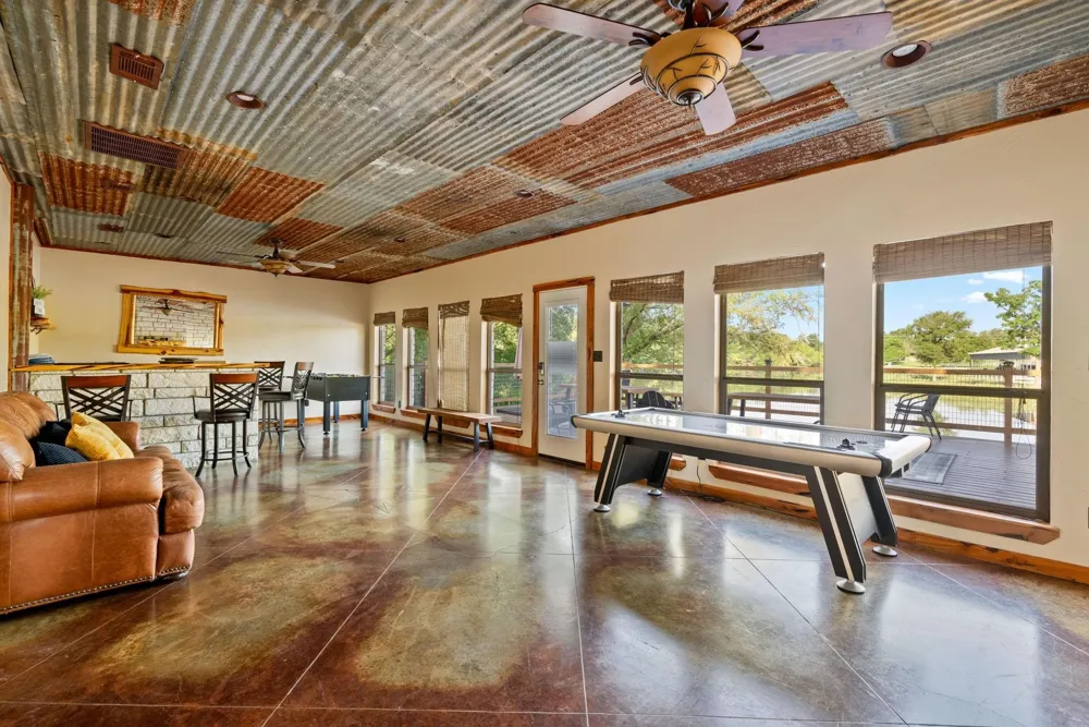 2500 Tom Chaney Granbury, TX 76049