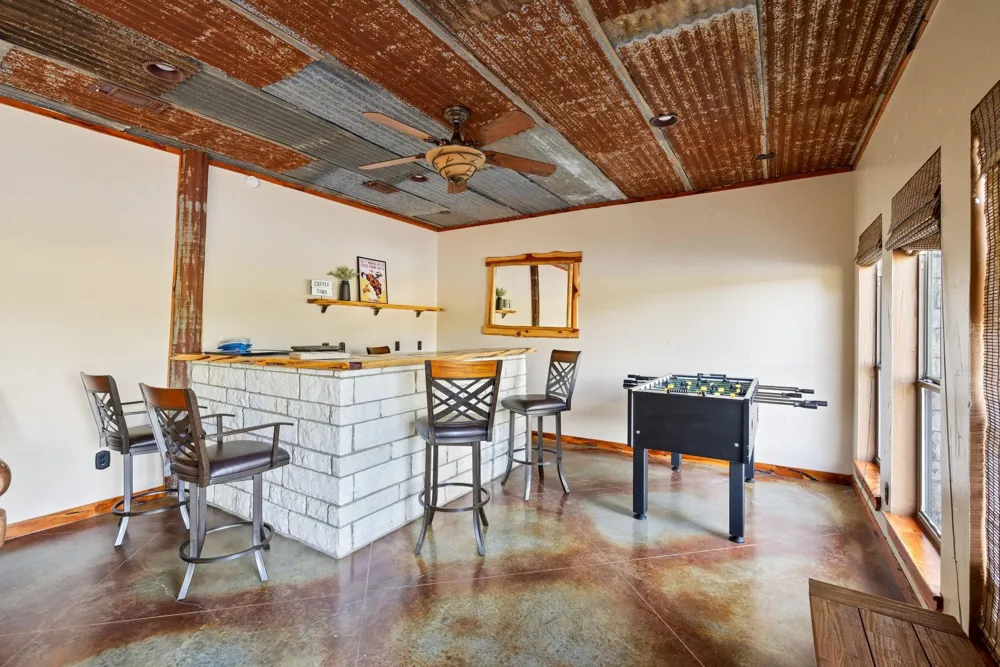 2500 Tom Chaney Granbury, TX 76049