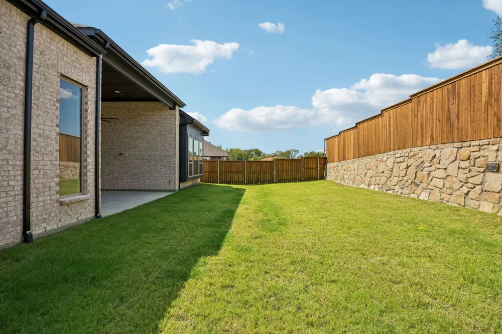 1904 Greenwich Celina, TX 75009