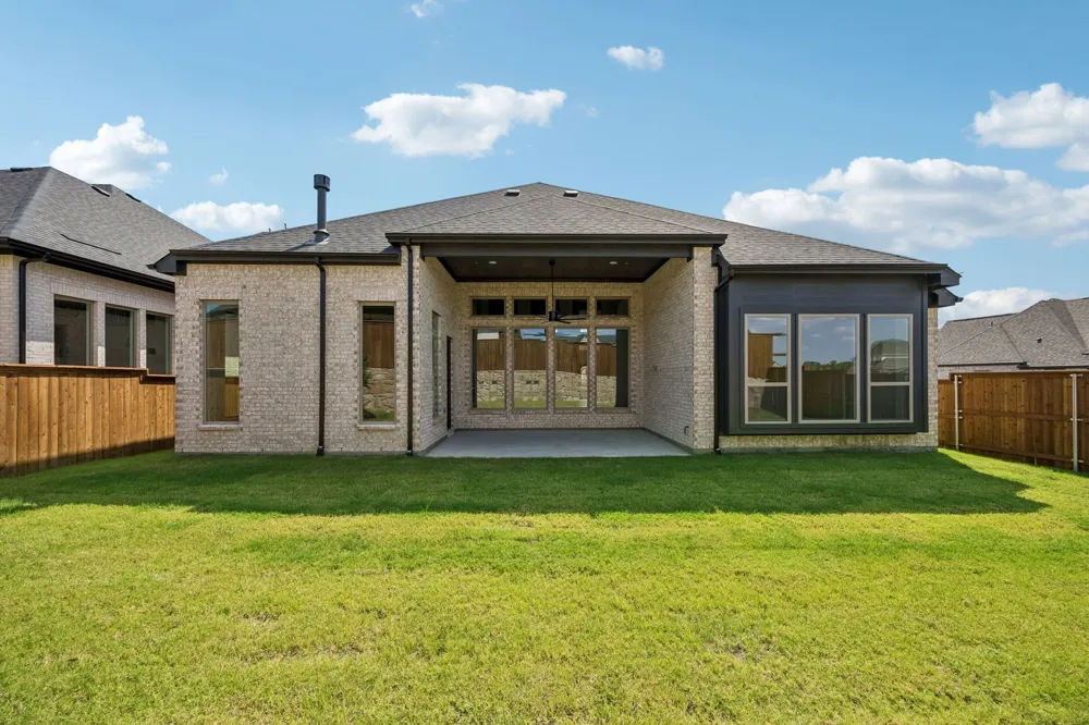 1904 Greenwich Celina, TX 75009