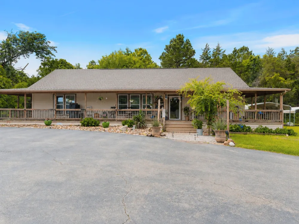 758 SE CR 4265 Mount Vernon, TX 75457