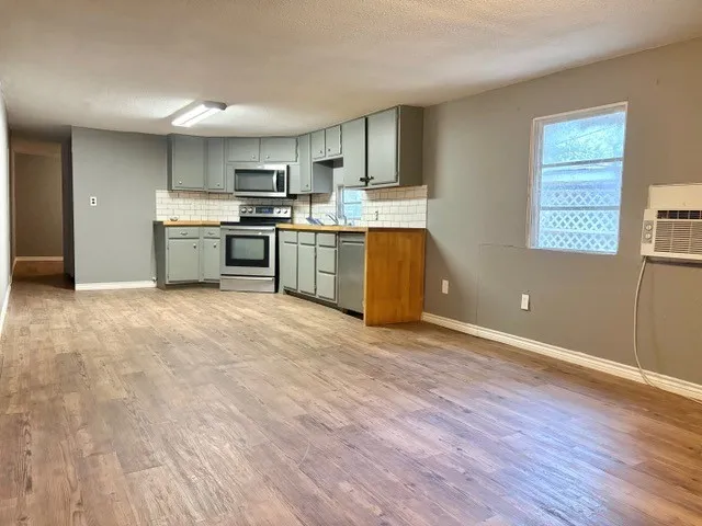 9553 Amy Drive Hawk Cove, TX 75474