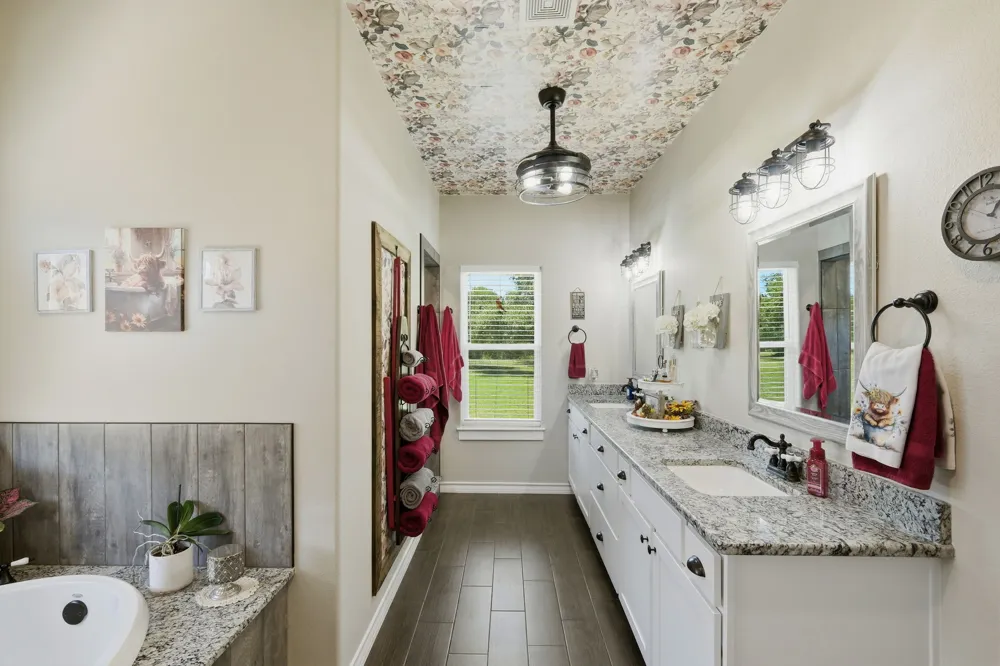 450 County Road 204 Liberty Hill, TX 78642