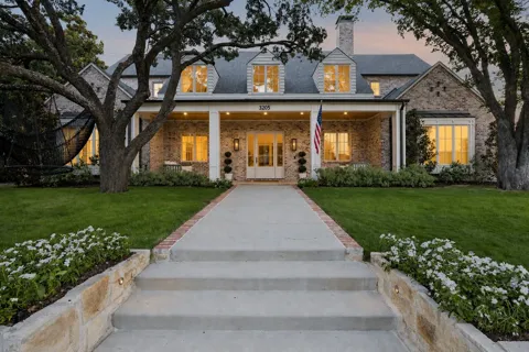 3205 Canyon Creek Drive