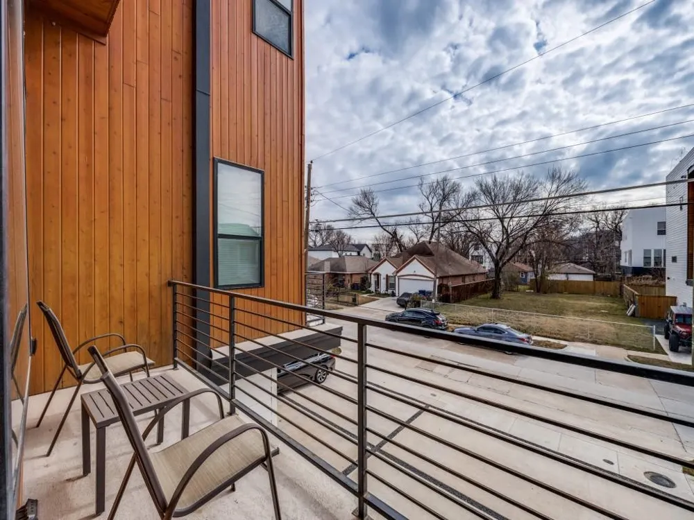 929 Bayonne Street Dallas, TX 75212