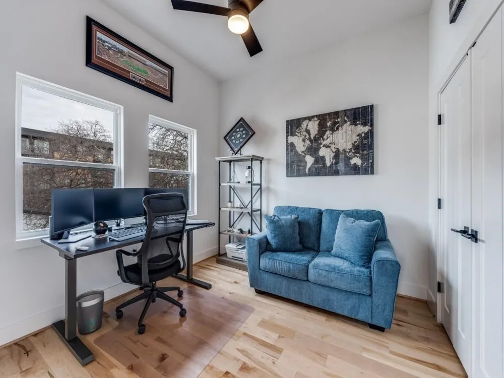 929 Bayonne Street Dallas, TX 75212
