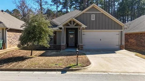 2927 Meadow Brook Trail