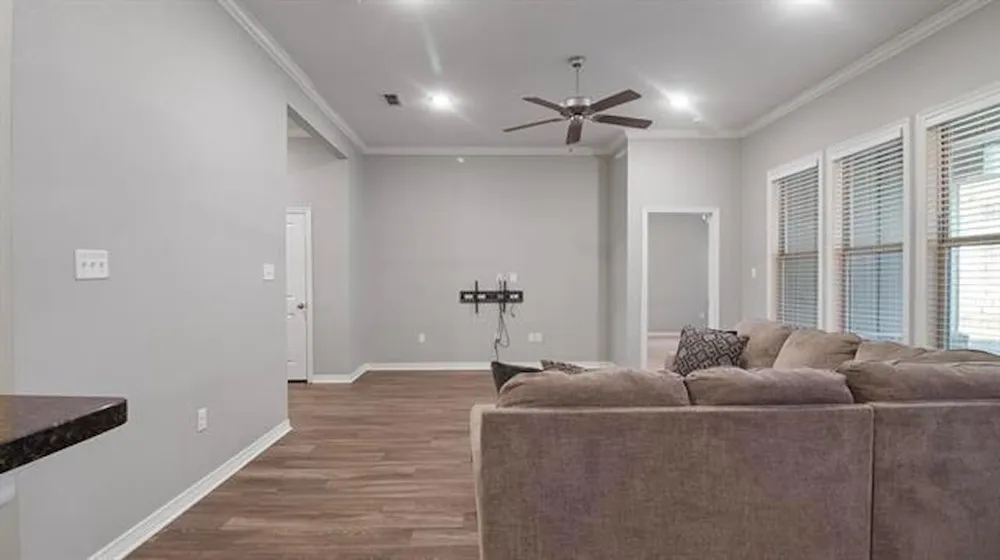 2927 Meadow Brook Trail Tyler, TX 75701
