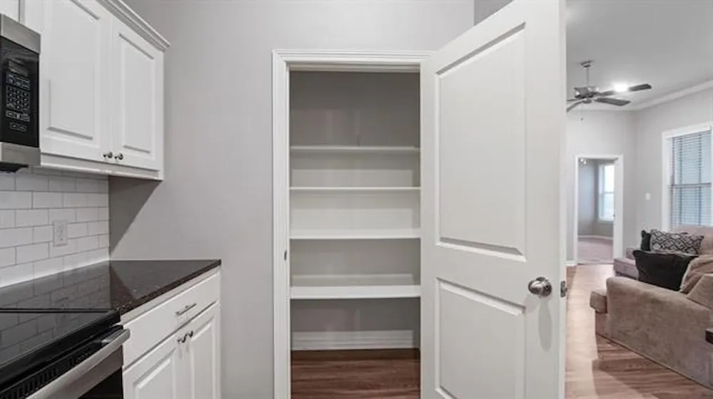 2927 Meadow Brook Trail Tyler, TX 75701