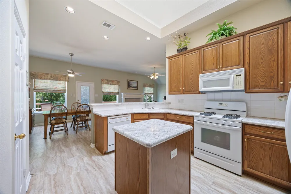 5815 Teal Court Sachse, TX 75048