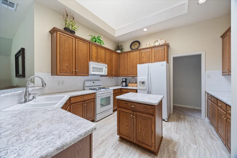 5815 Teal Court Sachse, TX 75048