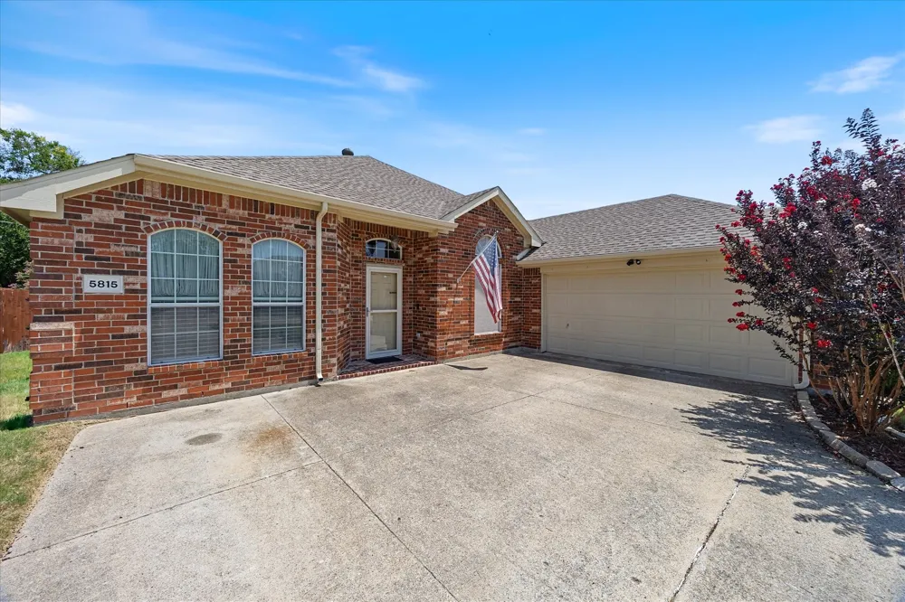 5815 Teal Court Sachse, TX 75048