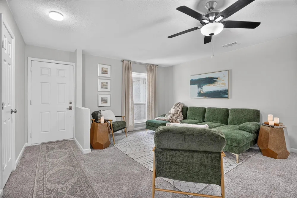 404 NW Wintercrest Road Burleson, TX 76028