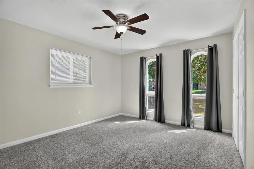 404 NW Wintercrest Road Burleson, TX 76028