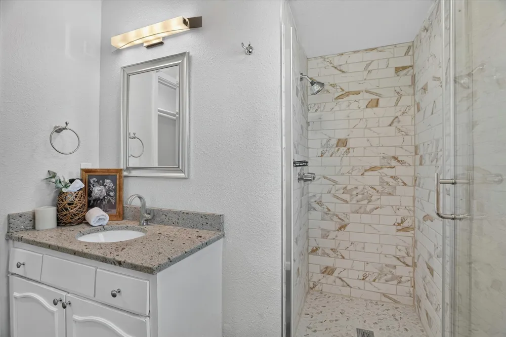 404 NW Wintercrest Road Burleson, TX 76028
