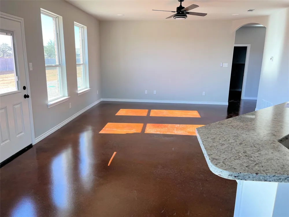 1068 County Road 327A Glen Rose, TX 76043