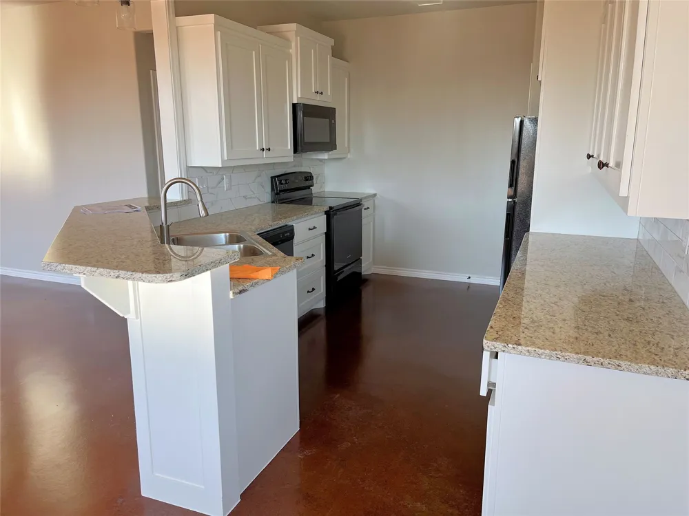 1068 County Road 327A Glen Rose, TX 76043