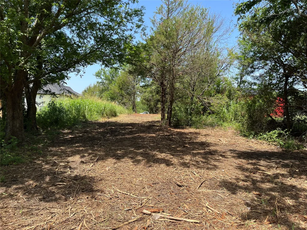 910 Kentucky Town Road Whitewright, TX 75491