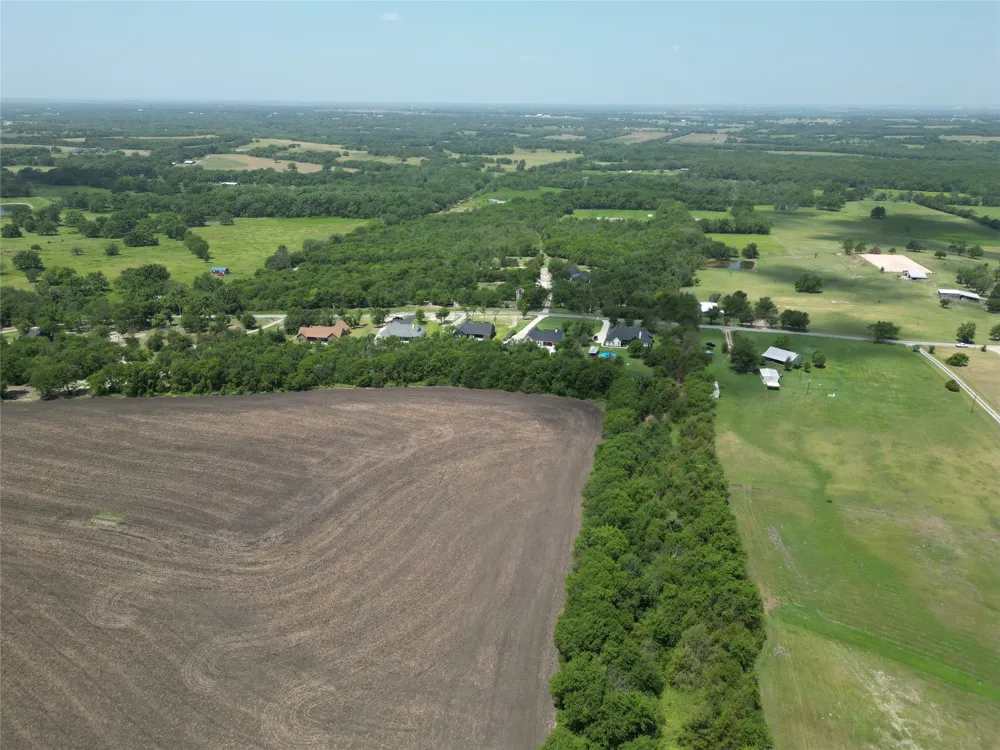 910 Kentucky Town Road Whitewright, TX 75491